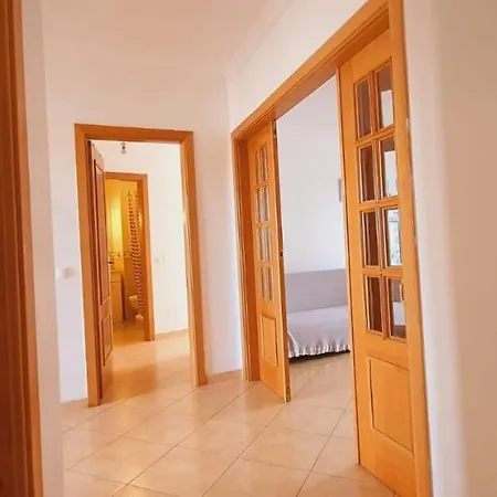 דירה Rei קווארטיירה